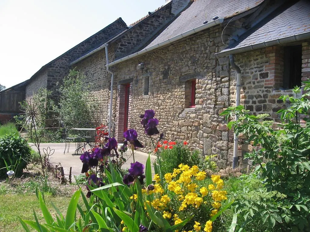 Aux Bonnes Herbes Bais  Ferienhaus